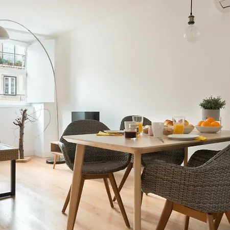 Apartment Plum Guide - Sandcastle Assembly